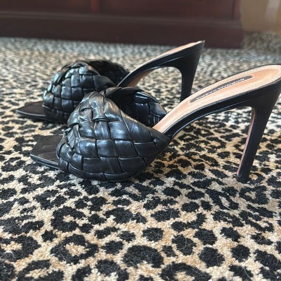 BCBGMAXAZRIA BARBA Black Woven Leather Sandals 8.5 - Picture 7 of 16